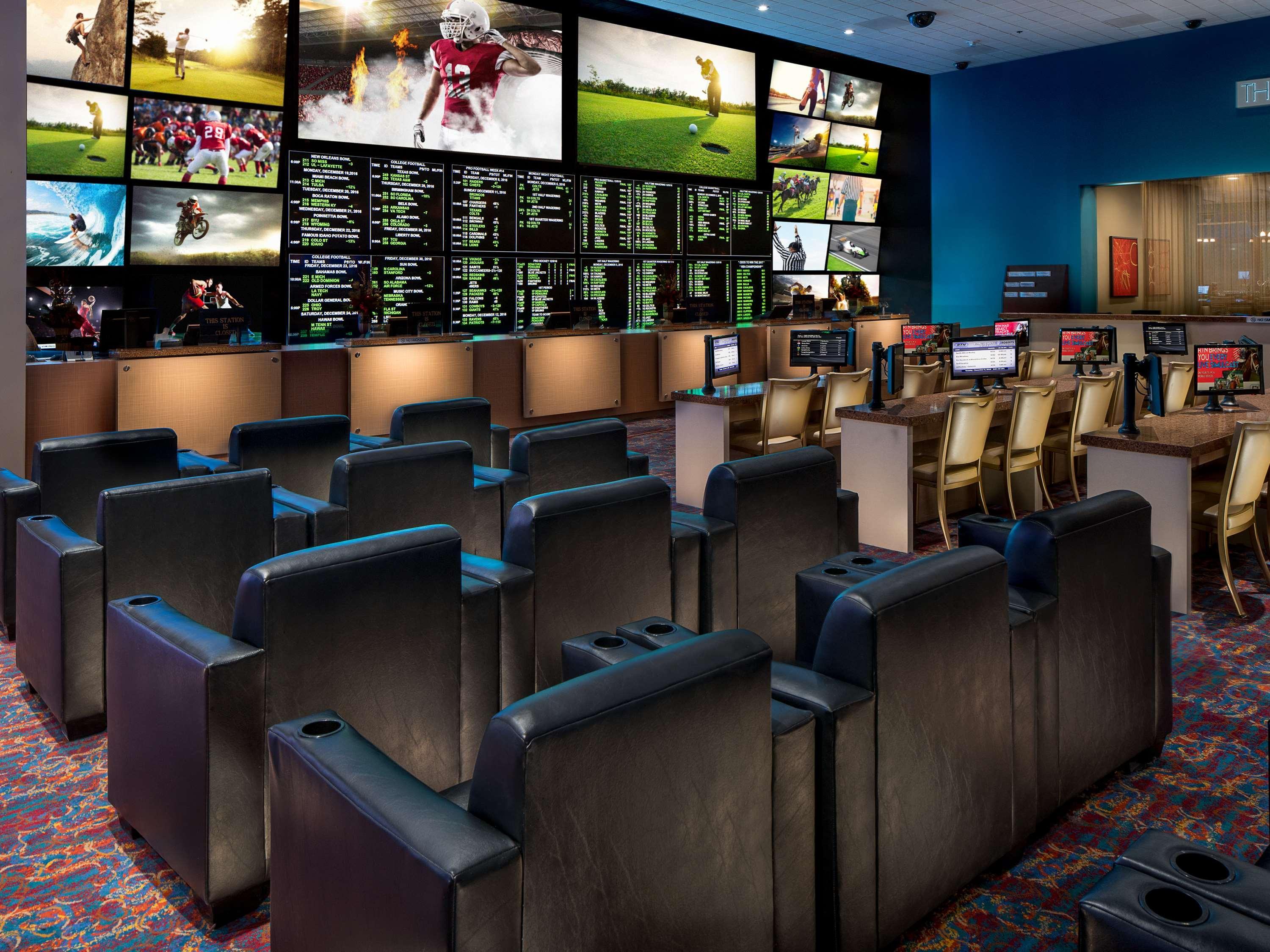Aquarius Casino 4*